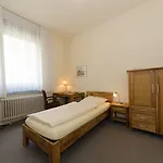 An Der Stadthalle 3*