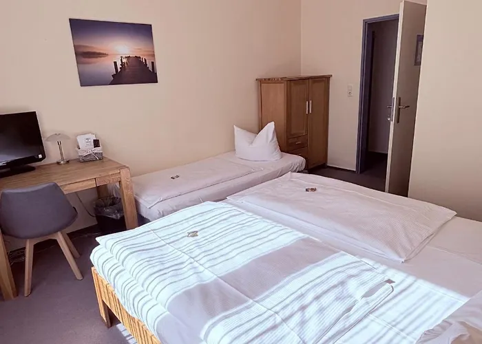 An Der Stadthalle 3*